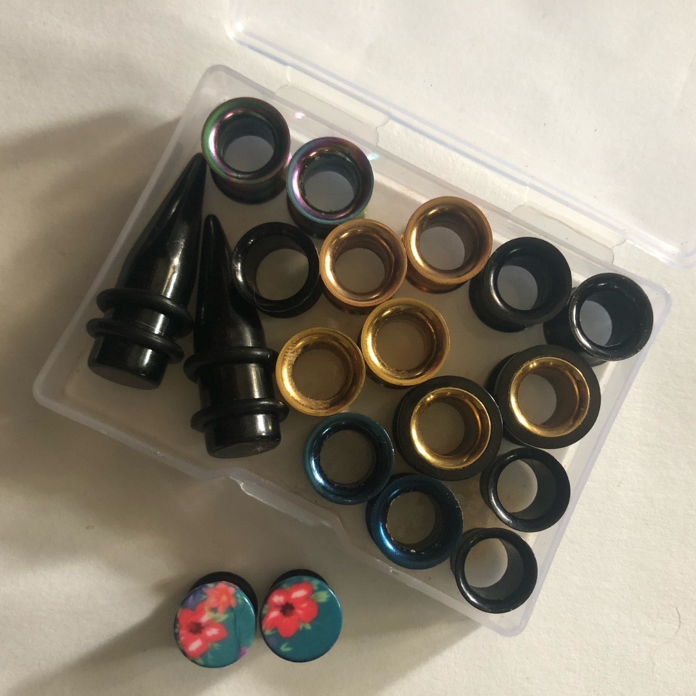 00g (10mm) screw-on double flare stainless steel tunnel lot + single flare plugs